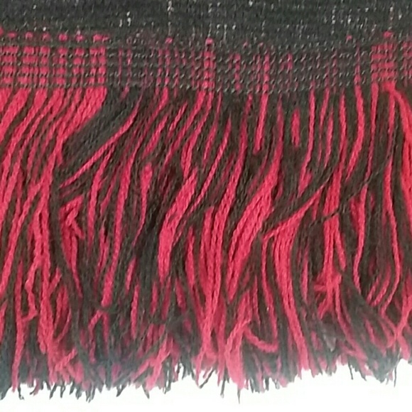 Officially Licensed Miami Heat Scarf - Picture 2 of 3